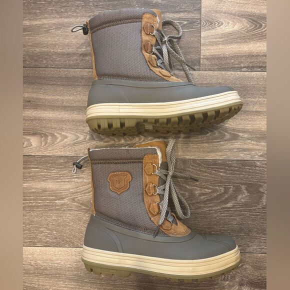 Helly Hansen NEW Moon Rock Snow Boots Size 6 Faux Fur Lined - Picture 1 of 8